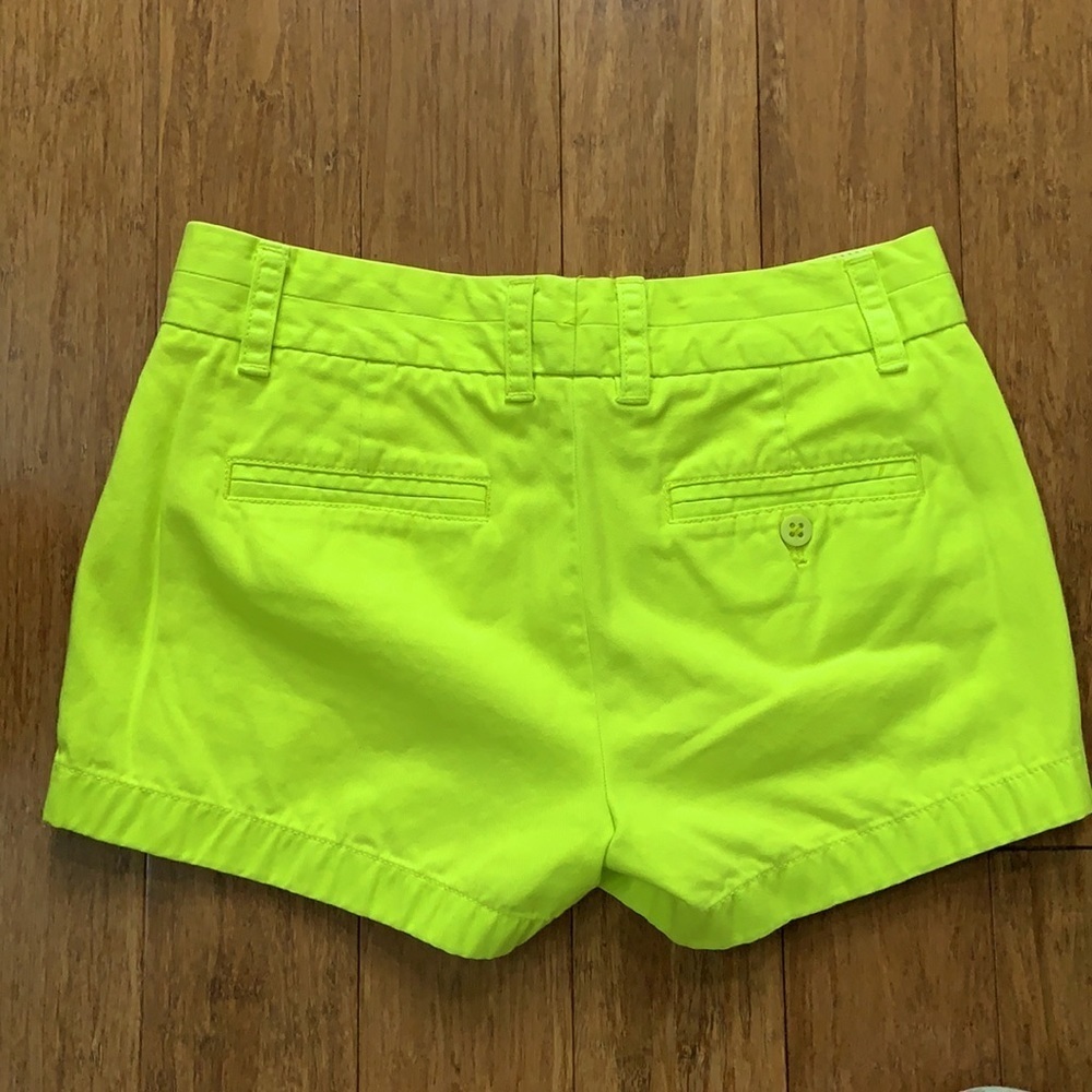 JCREW 3” Chartreuse Chino Shorts sz 0 - Picture 3 of 4